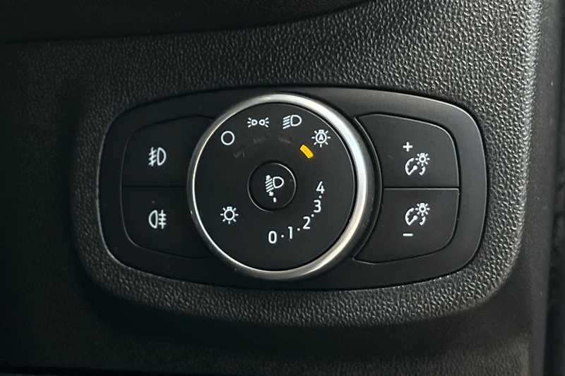 Used Ford Fiesta 2019 for sale - 76140610: Photo 44