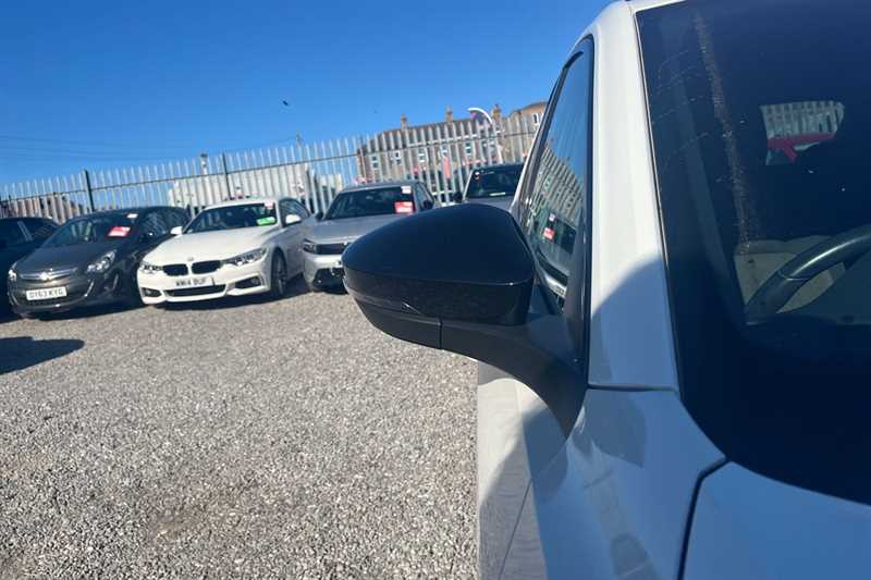 Used Volkswagen T-Roc for sale - 78221919: Photo 34