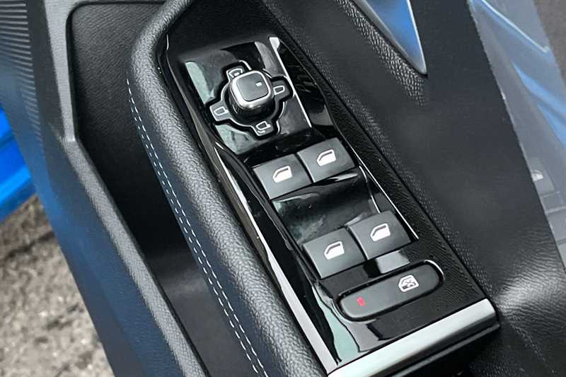 Used Vauxhall Astra 2023 for sale - 76956492: Photo 16