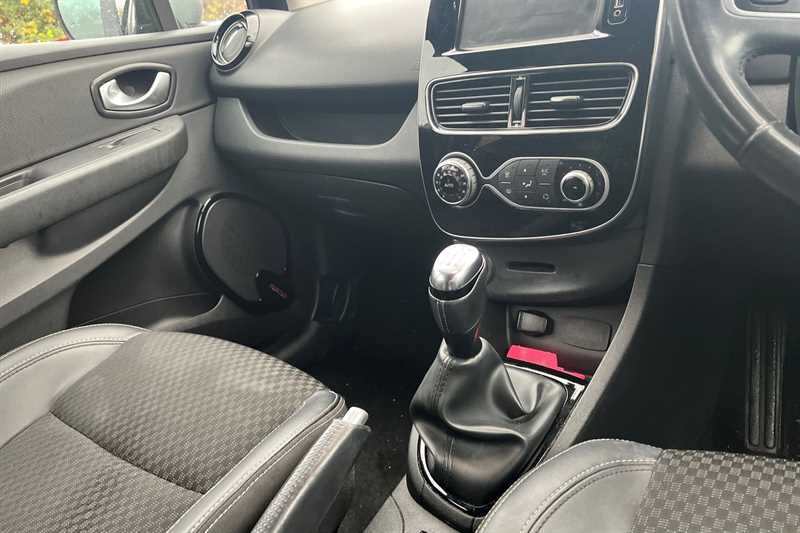 Used Renault Clio 2018 for sale - 76955821: Photo 14