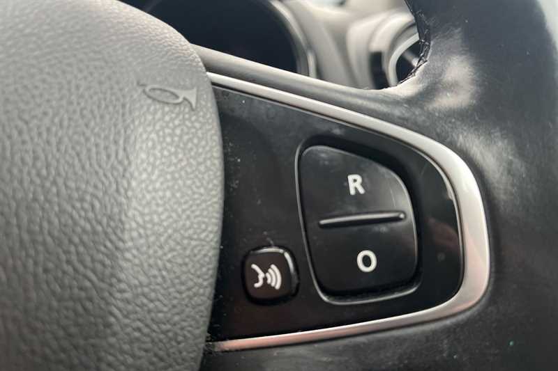 Used Renault Clio 2018 for sale - 76955821: Photo 22