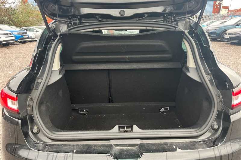 Used Renault Clio 2018 for sale - 76955821: Photo 25