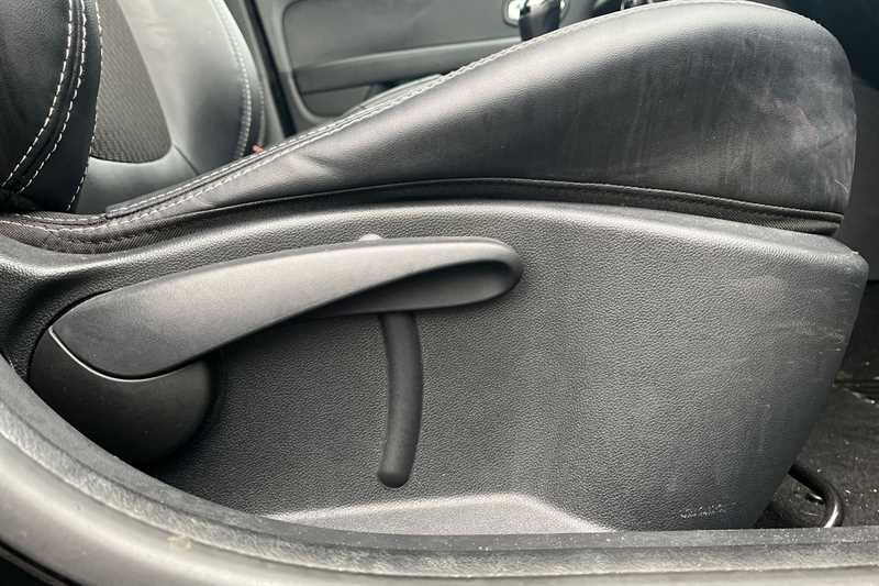 Used Renault Clio 2018 for sale - 76955821: Photo 26