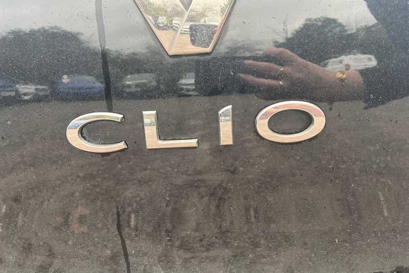 Used Renault Clio 2018 for sale - 76955821: Photo 30