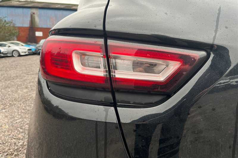 Used Renault Clio 2018 for sale - 76955821: Photo 31