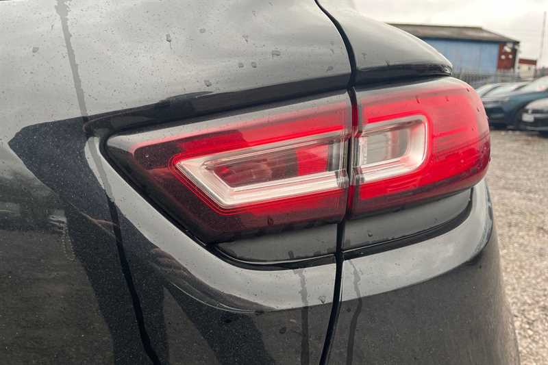 Used Renault Clio 2018 for sale - 76955821: Photo 32