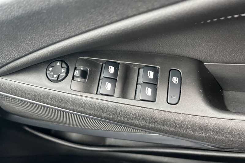 Used Vauxhall Crossland 2021 for sale - 77712433: Photo 16