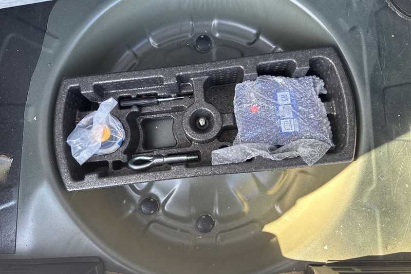 Used Vauxhall Meriva 2017 for sale - 77727636: Photo 37