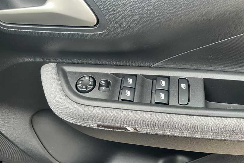 Used Vauxhall Frontera 2025 for sale - 77944784: Photo 16