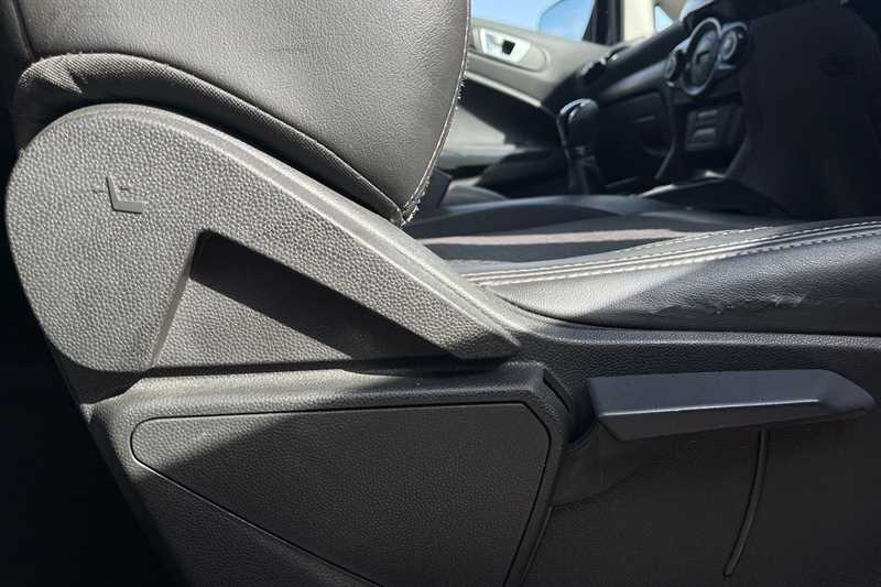 Used Ford Ecosport 2017 for sale - 78222648: Photo 26