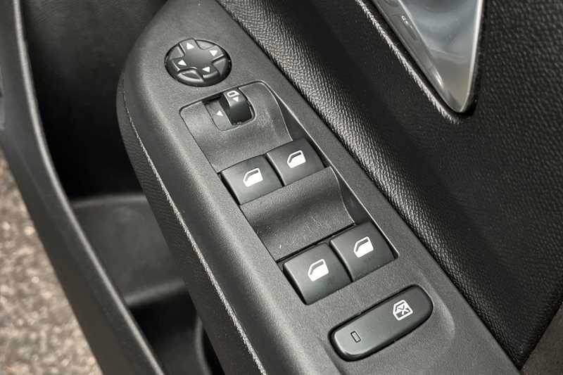 Used Vauxhall Corsa 2024 for sale - 76929565: Photo 16