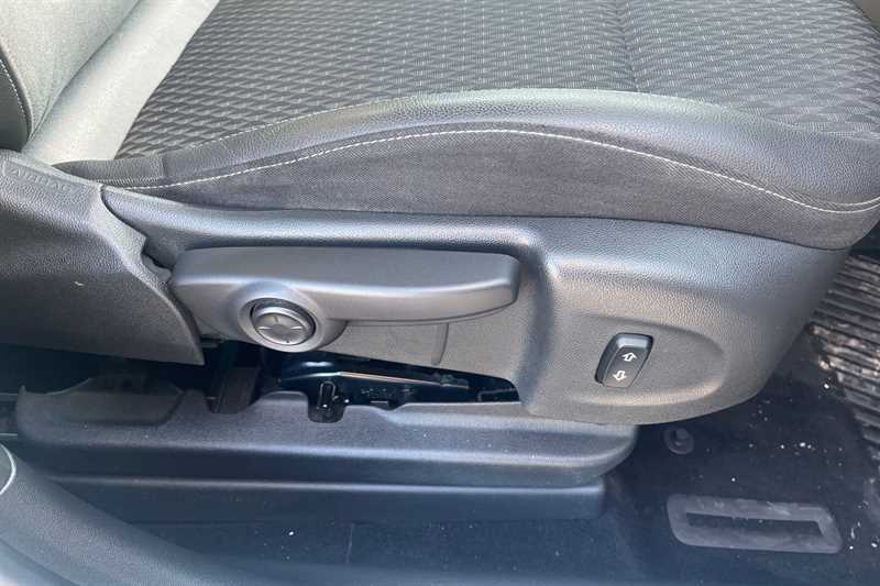 Used Vauxhall Crossland X 2017 for sale - 77945132: Photo 26