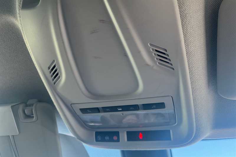 Used Vauxhall Crossland X 2017 for sale - 77945132: Photo 38