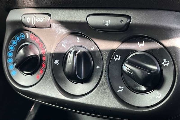 Used Vauxhall ADAM 2016 for sale - 76140684: Photo 15