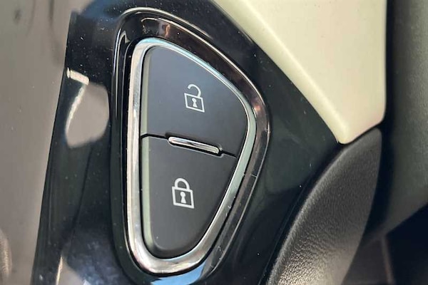 Used Vauxhall ADAM 2016 for sale - 76140684: Photo 45