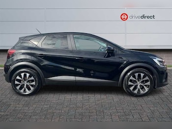 Used Renault Captur 2023 for sale - 78665434: Photo