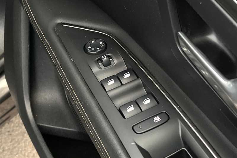 Used Peugeot 3008 2020 for sale - 77390811: Photo 16