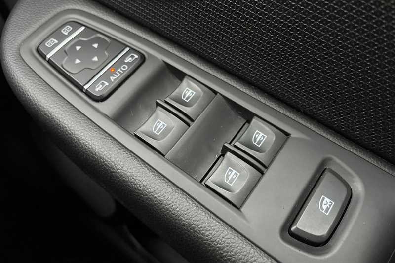 Used Renault Clio for sale - 77863242: Photo 16