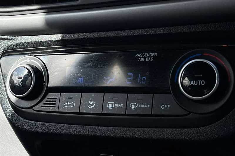 Used Hyundai i10 2022 for sale - 76524771: Photo 15