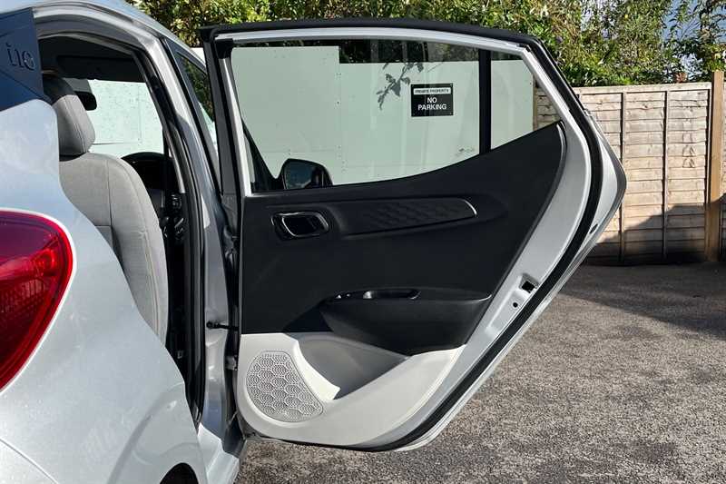 Used Hyundai i10 2022 for sale - 76524771: Photo 39