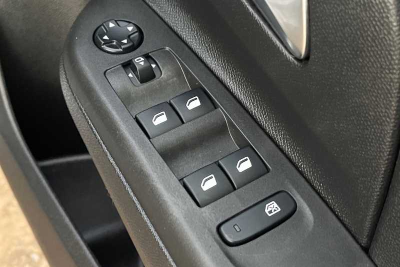 Used Vauxhall Corsa 2021 for sale - 76733004: Photo 16