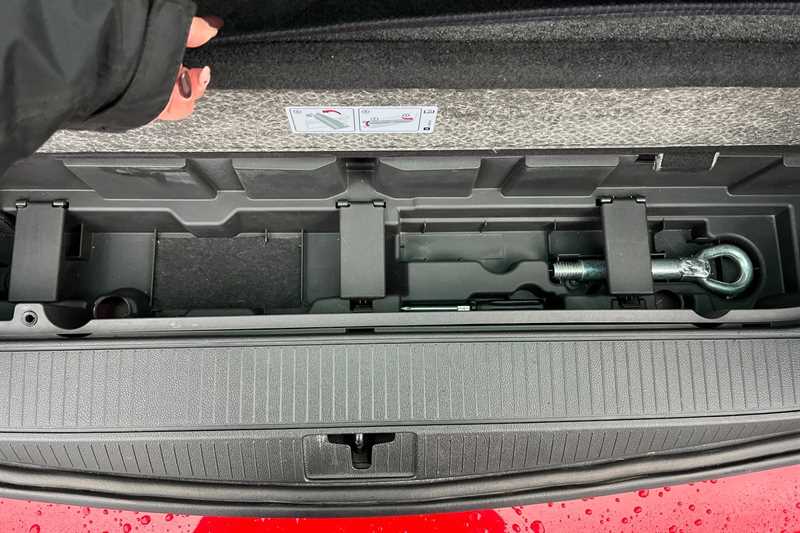 Used Vauxhall Zafira Tourer 2017 for sale - 76756602: Photo 37