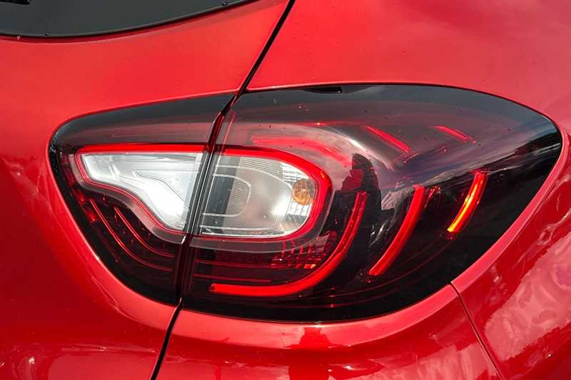 Used Renault Captur for sale - 76463587: Photo 32