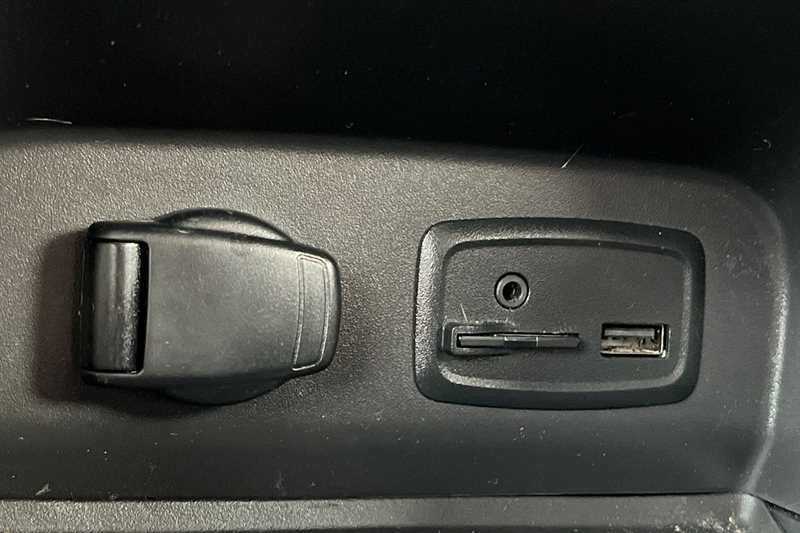 Used Renault Captur for sale - 76463587: Photo 45