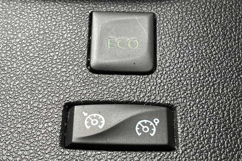 Used Renault Captur for sale - 76463587: Photo 48