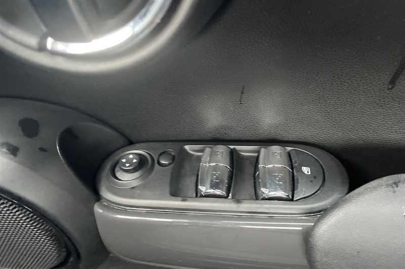 Used MINI Hatch 2018 for sale - 77375056: Photo 16