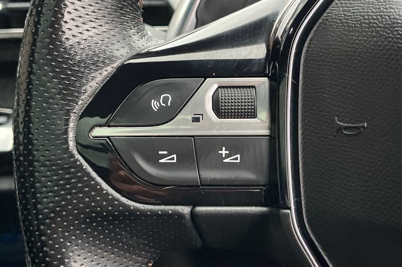 Used Peugeot 3008 2018 for sale - 76447801: Photo 21