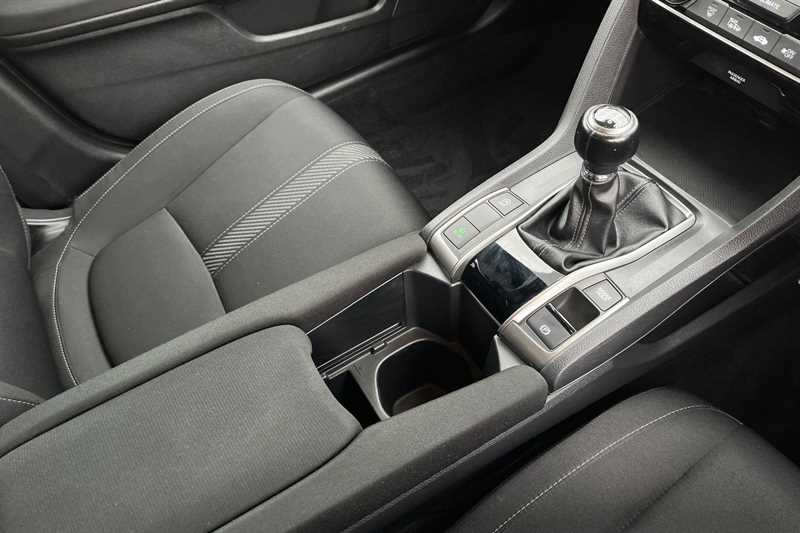 Used Honda Civic 2018 for sale - 75711105: Photo 14