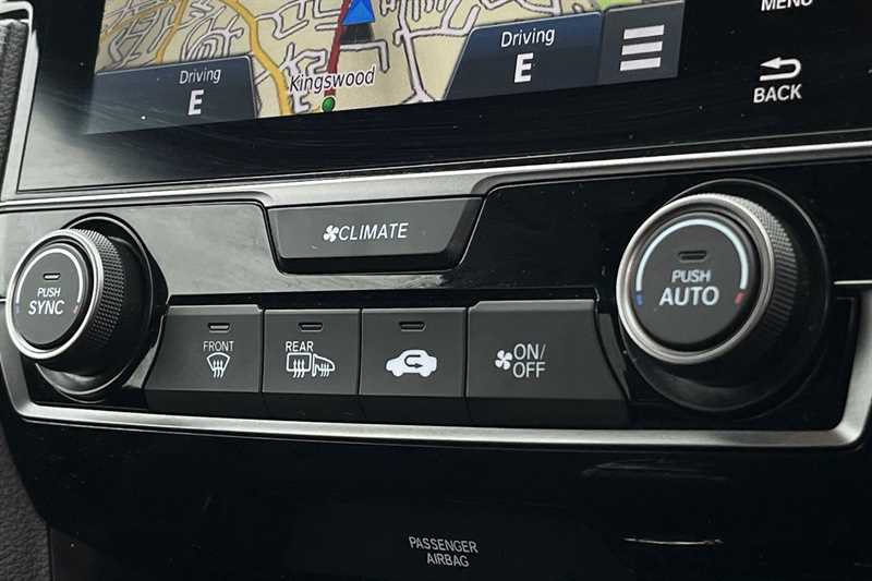 Used Honda Civic 2018 for sale - 75711105: Photo 15