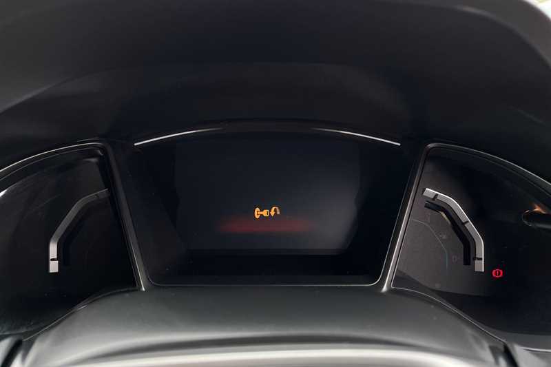 Used Honda Civic 2018 for sale - 75711105: Photo 20