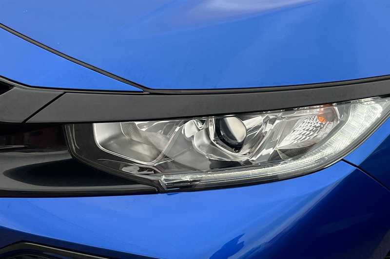 Used Honda Civic 2018 for sale - 75711105: Photo 29