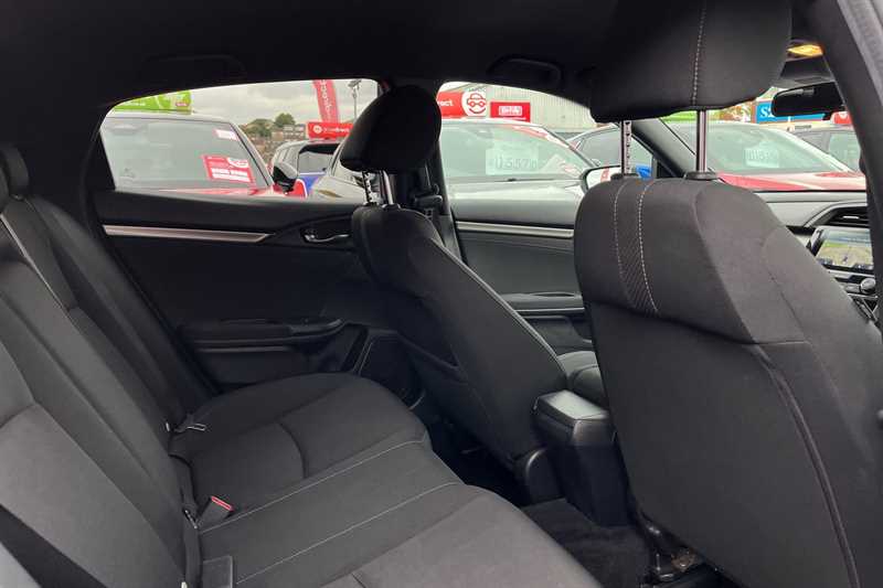 Used Honda Civic 2018 for sale - 75711105: Photo 40