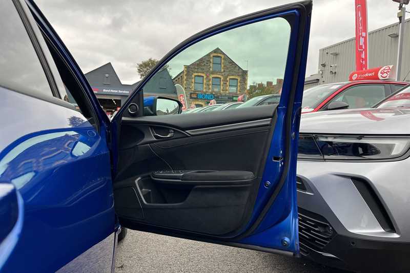 Used Honda Civic 2018 for sale - 75711105: Photo 41