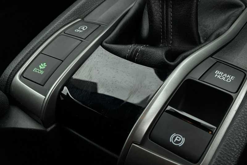 Used Honda Civic 2018 for sale - 75711105: Photo 44