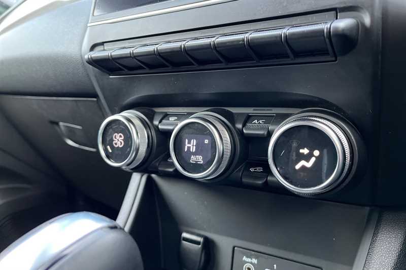 Used Renault Captur 2022 for sale - 77322365: Photo 15