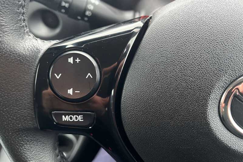 Used Toyota AYGO for sale - 77349402: Photo 21