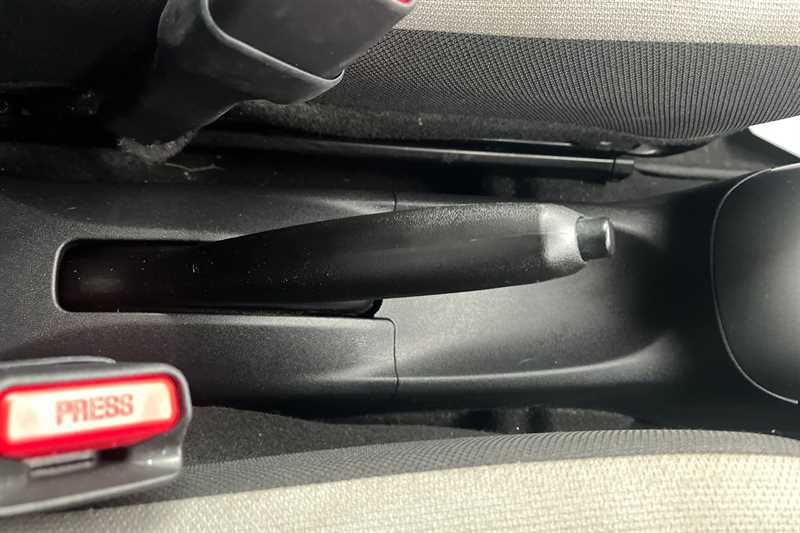 Used Toyota AYGO for sale - 77349402: Photo 38