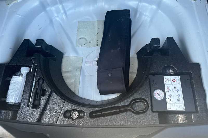 Used Volkswagen T-Roc 2023 for sale - 77788779: Photo 37