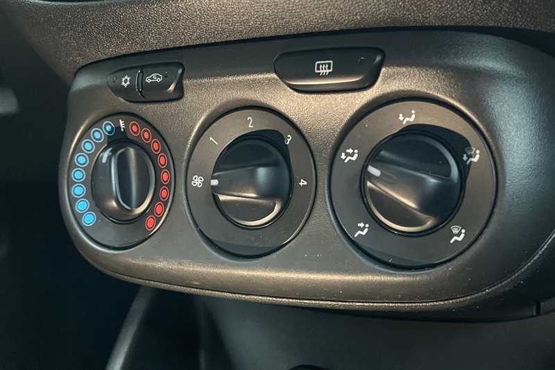 Used Vauxhall Corsa 2018 for sale - 76503190: Photo 15