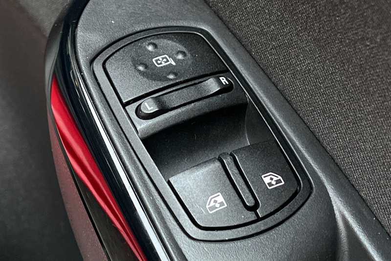 Used Vauxhall Corsa 2018 for sale - 76503190: Photo 16