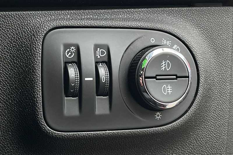 Used Vauxhall Corsa 2018 for sale - 76503190: Photo 43