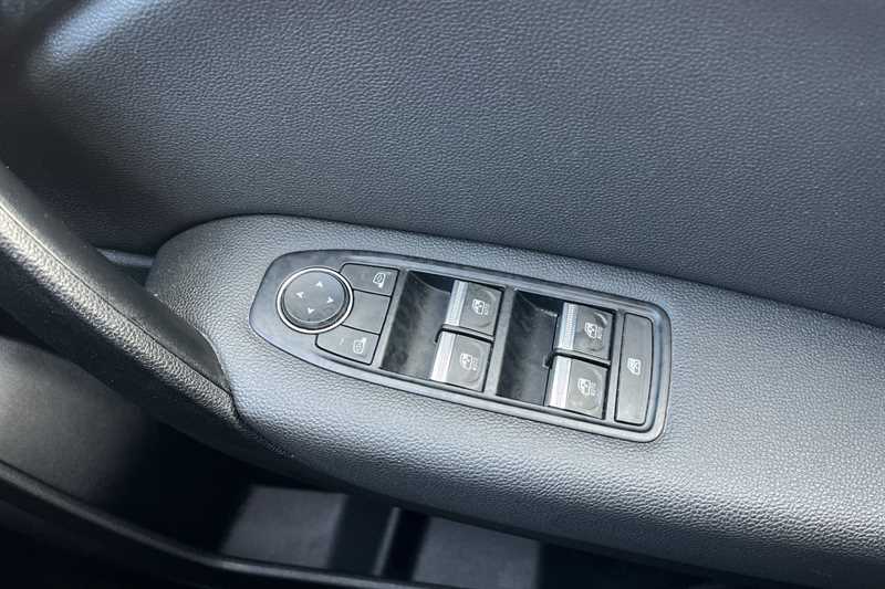 Used Renault Captur 2022 for sale - 77473410: Photo 16