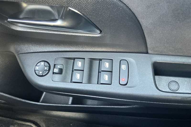 Used Vauxhall Corsa 2024 for sale - 77915006: Photo 16