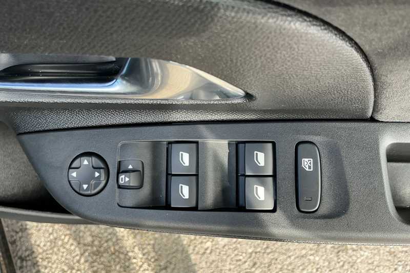 Used Vauxhall Corsa for sale - 77728036: Photo 16