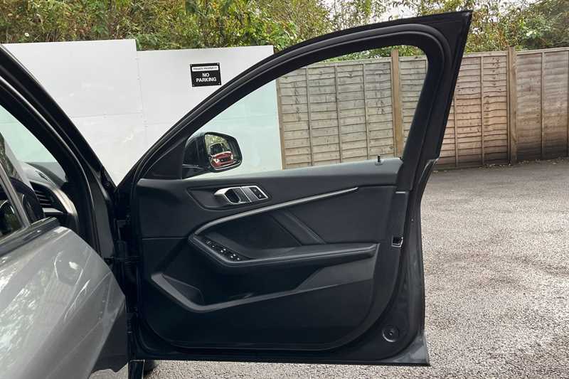 Used BMW 1 Series 2020 for sale - 76242653: Photo 41
