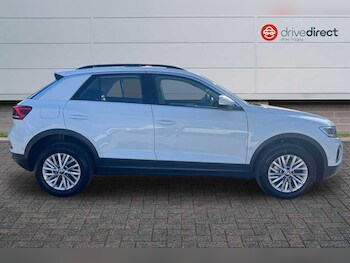 Used Volkswagen T-Roc 2023 for sale - 77800474: Photo